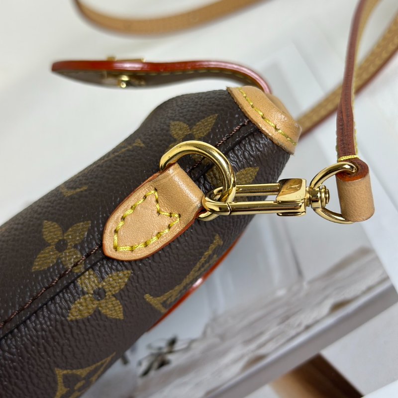 LOUIS VUITTON Fold me薯條包-7