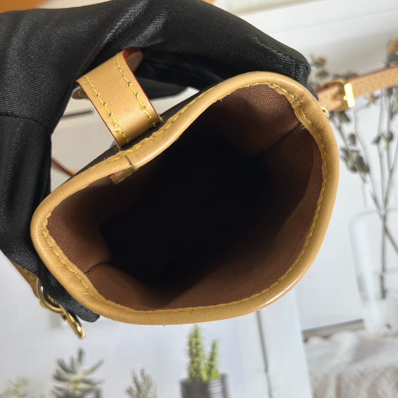 LOUIS VUITTON Fold me薯條包-9