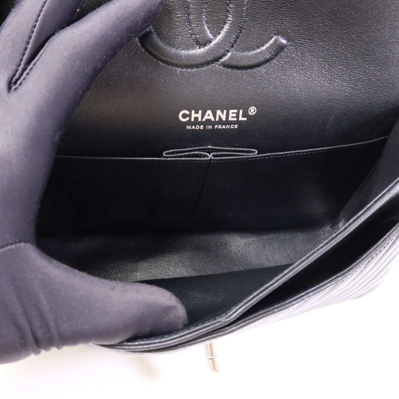 CHANEL 羊皮皮革Classic Flap銀扣鏈帶肩背袋-12