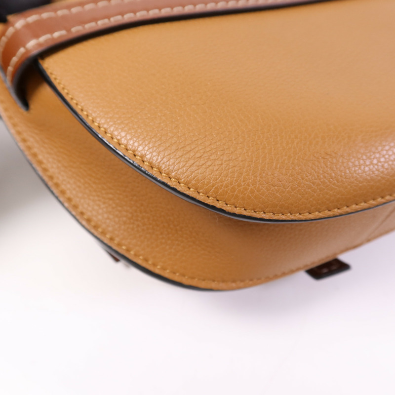 LOEWE 牛皮皮革Gate Medium金扣肩背袋-7