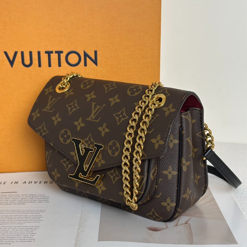 LOUIS VUITTON Passy郵差包-11