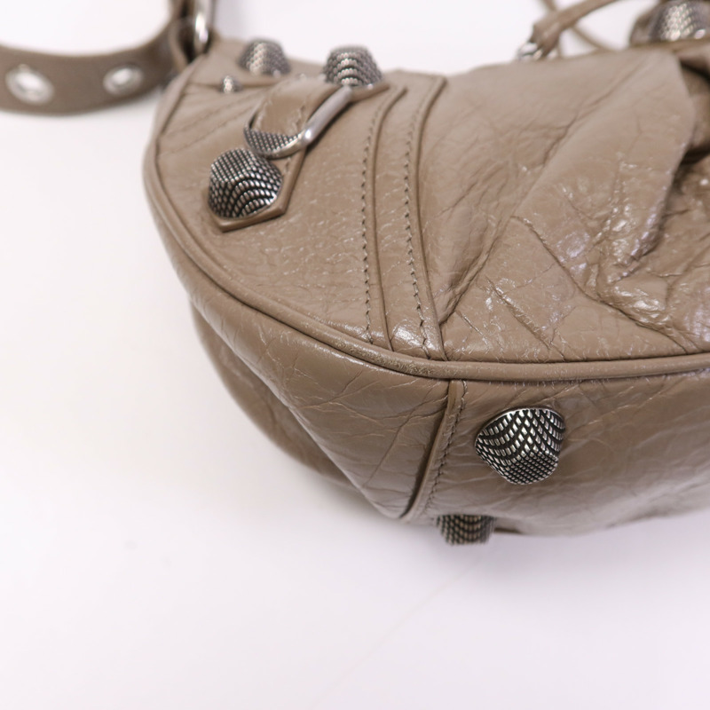 BALENCIAGA 羊皮皮革Le Cagole S銀扣肩背袋-5