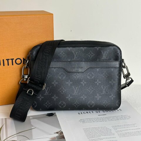 LOUIS VUITTON Trio三合一黑武士郵差包