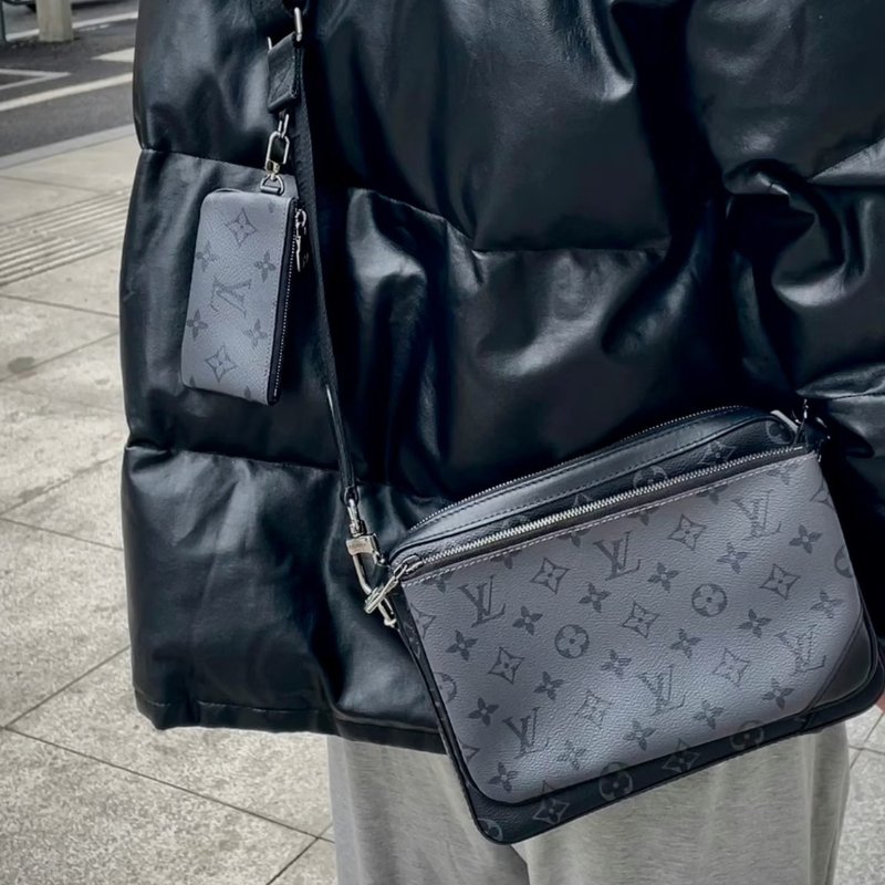 LOUIS VUITTON Trio三合一黑武士郵差包-16