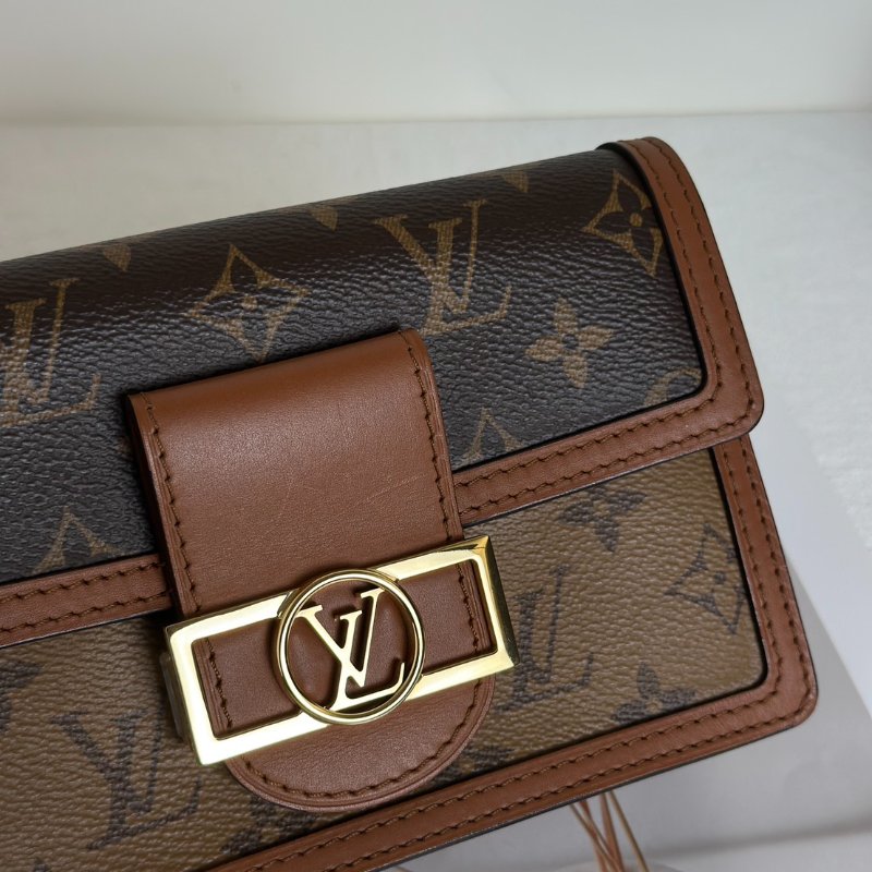 LOUIS VUITTON Dauphine達芙妮鍊帶小包-6