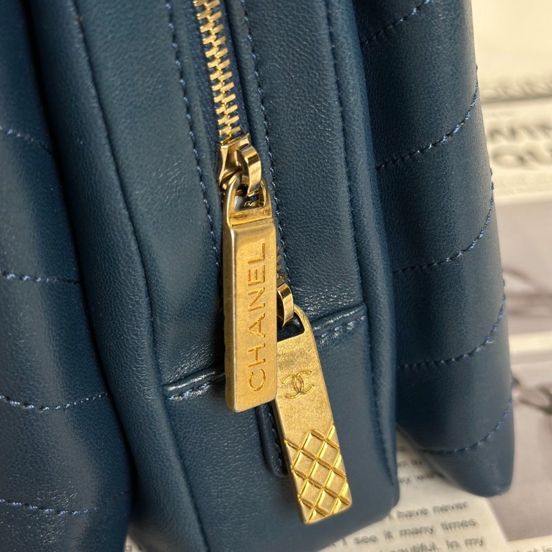 CHANEL 復古V紋信封郵差包 - 藍金25開-3
