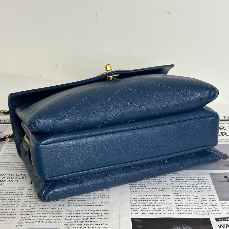 CHANEL 復古V紋信封郵差包 - 藍金25開-4