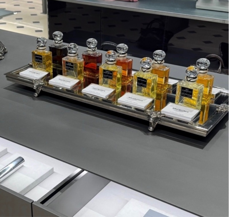 巴黎世家 菸盒 全新-1