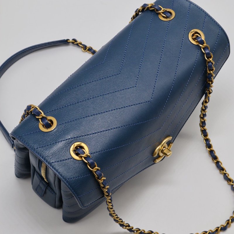 CHANEL 復古V紋信封郵差包 - 藍金25開-5