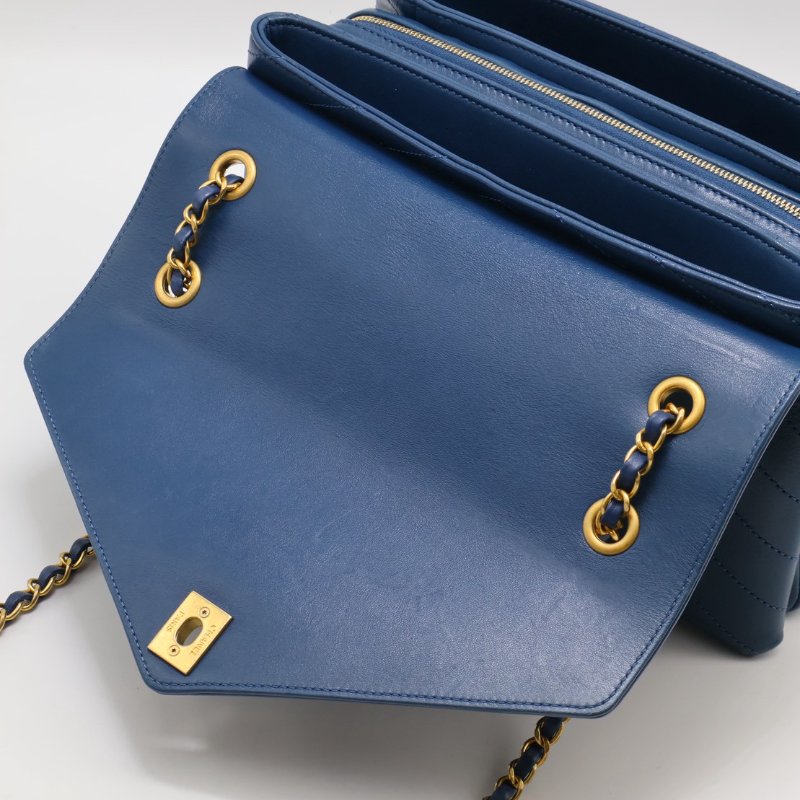 CHANEL 復古V紋信封郵差包 - 藍金25開-13