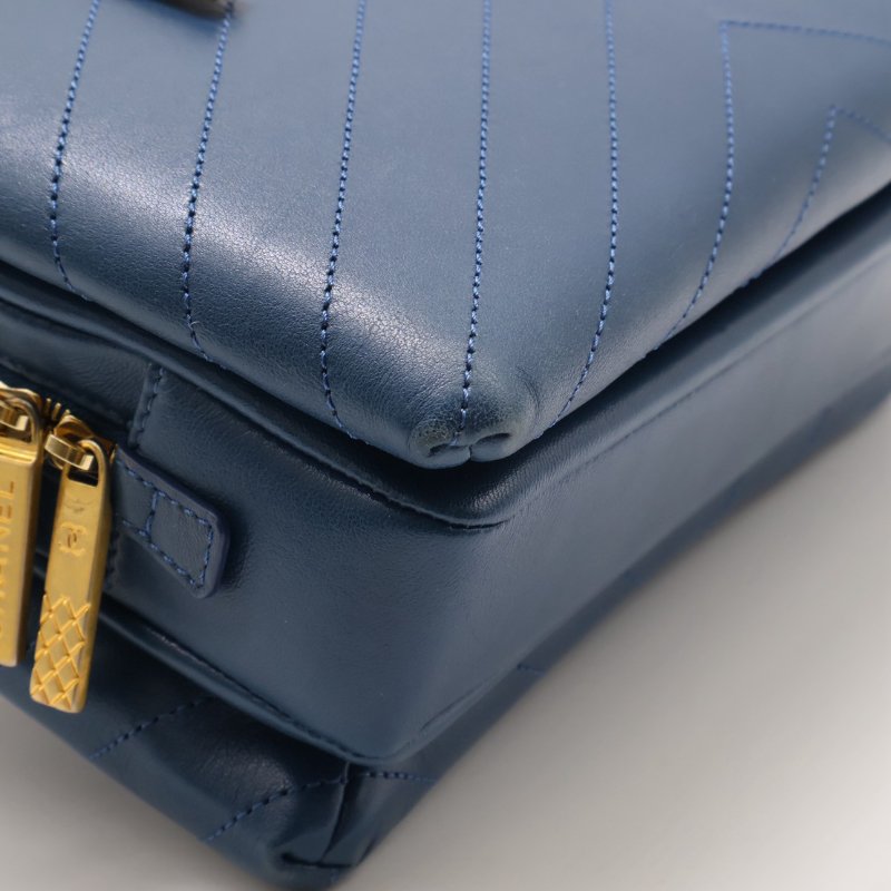 CHANEL 復古V紋信封郵差包 - 藍金25開-19