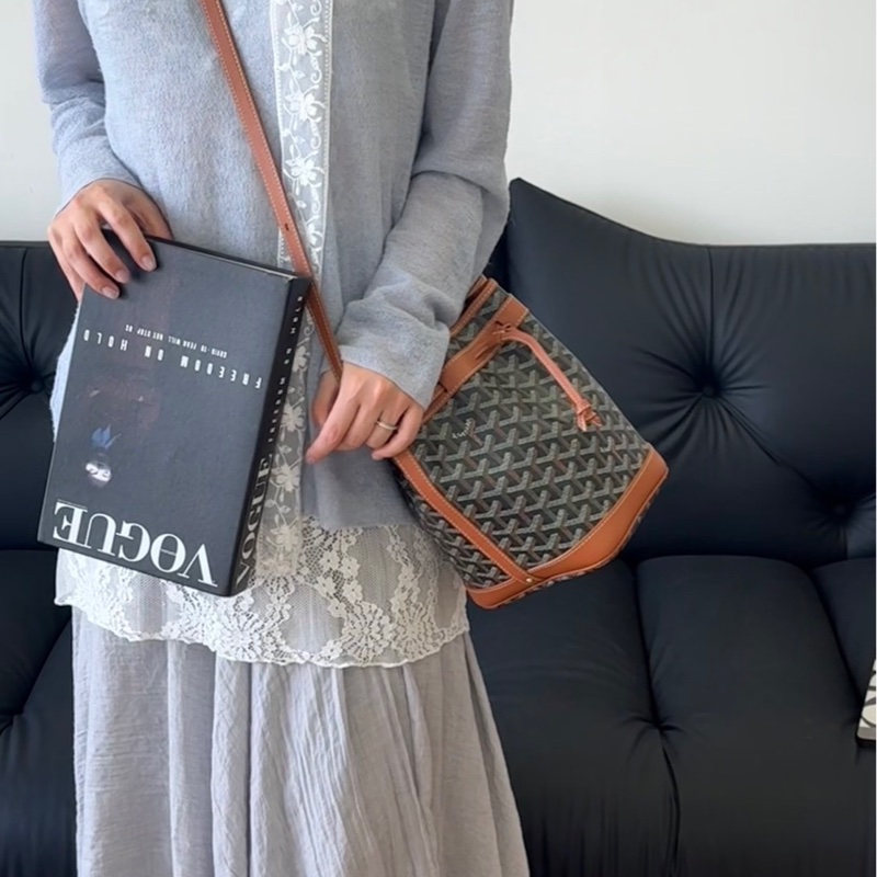 98成新 Goyard 棕色抽繩水桶包-3