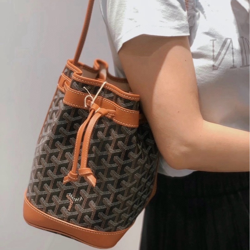 98成新 Goyard 棕色抽繩水桶包-4