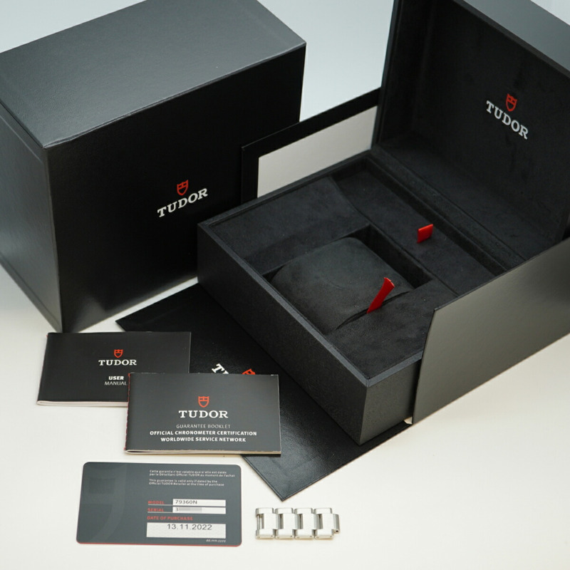 帝舵碧灣系列 79360N 銀色錶盤男士腕錶-10