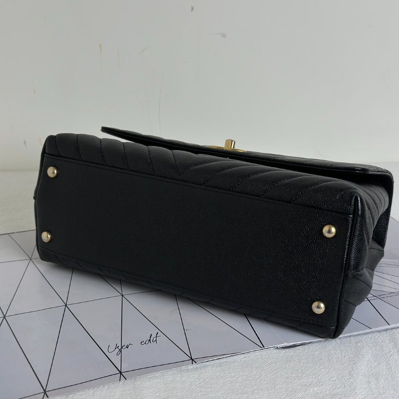 CHANEL Coco handleV字蜥蜴紋壓花手柄 - 中號黑金26開-5