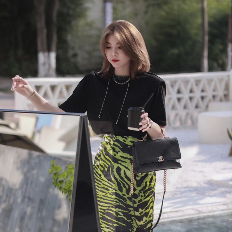 98成新 Chanel黑金荔枝皮季節款鏈條包-4