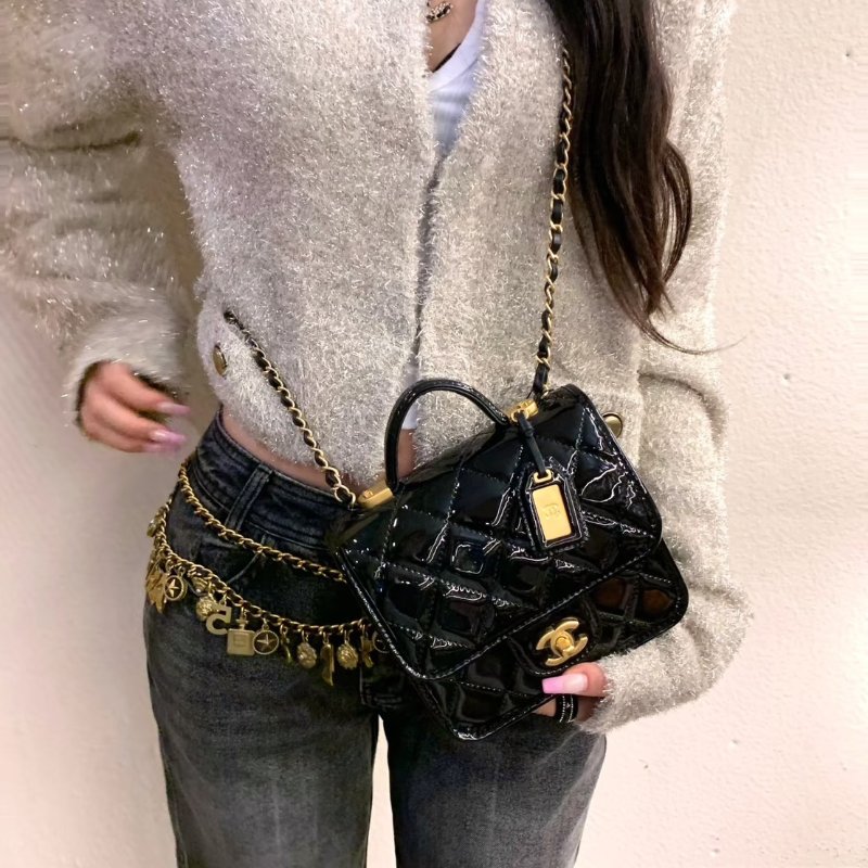 CHANEL 22K漆皮豆腐包 - 黑金-1