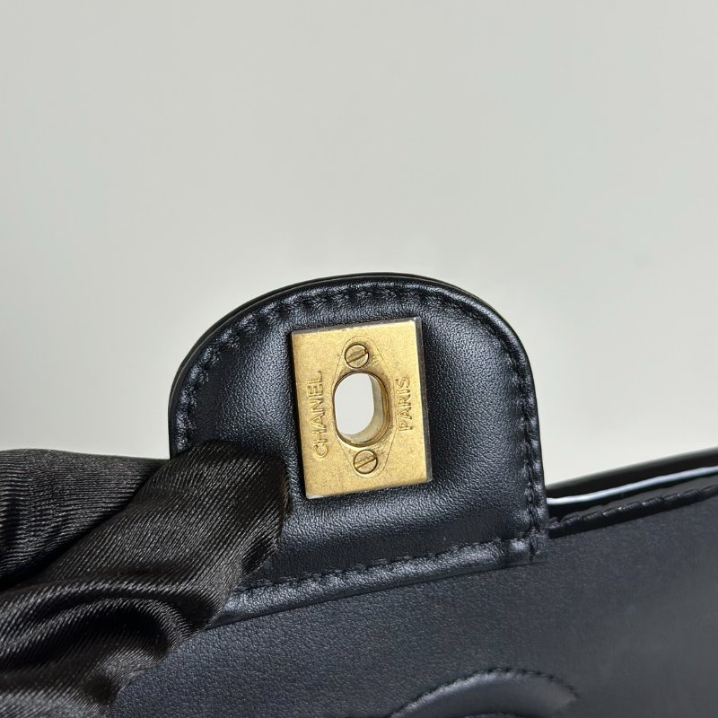 CHANEL 22K漆皮豆腐包 - 黑金-8