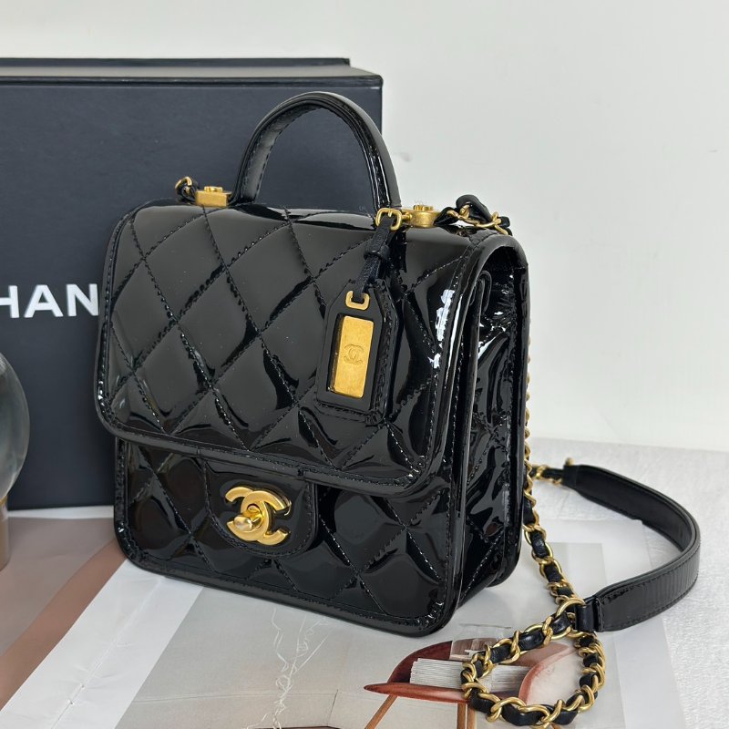 CHANEL 22K漆皮豆腐包 - 黑金-11