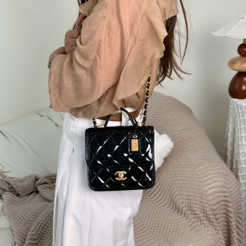 CHANEL 22K漆皮豆腐包 - 黑金-14