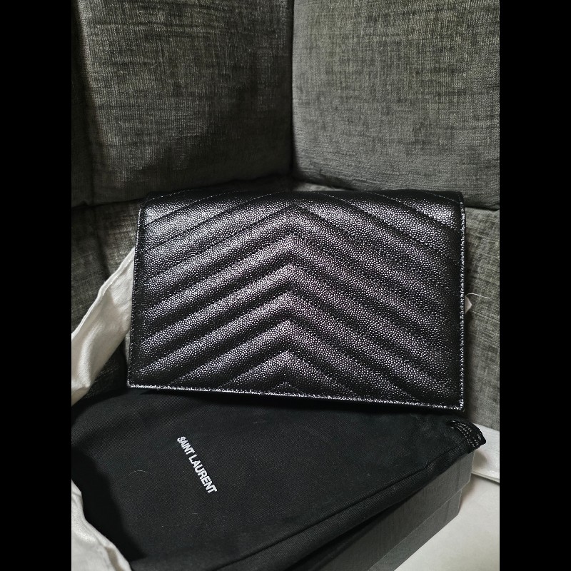 Saint Laurent YSL 牛皮 WOC 小號-1