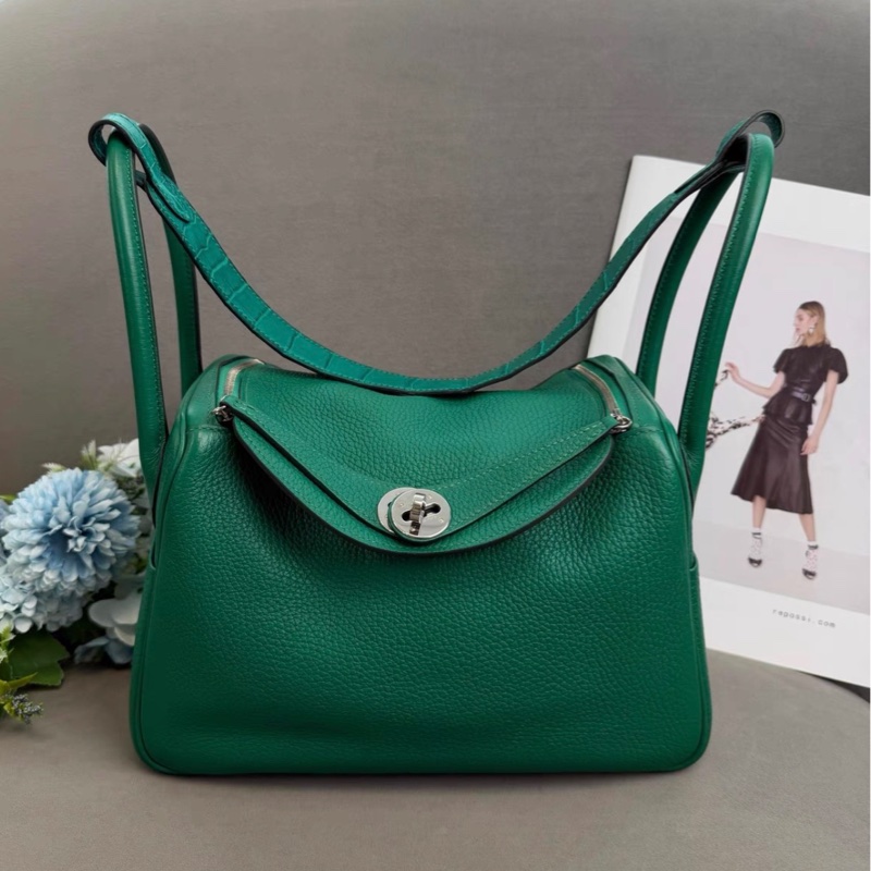 Hermes 愛馬仕 lindy 26 竹子綠銀扣 A刻 輕微使用痕跡-0