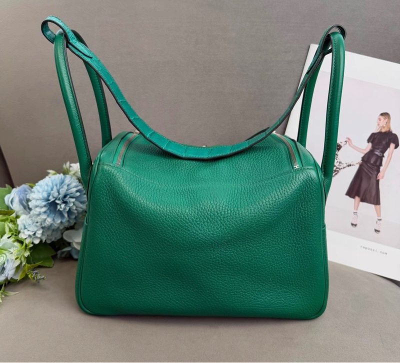 Hermes 愛馬仕 lindy 26 竹子綠銀扣 A刻 輕微使用痕跡-1