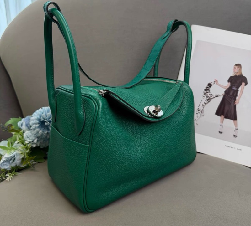 Hermes 愛馬仕 lindy 26 竹子綠銀扣 A刻 輕微使用痕跡-4