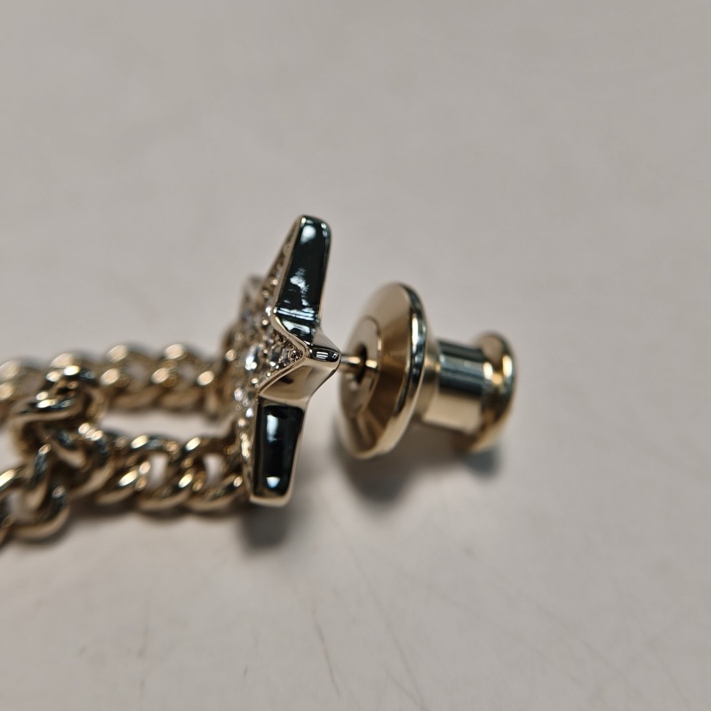 CHANEL 合金23B紋理雙C星星鏈條胸針-4