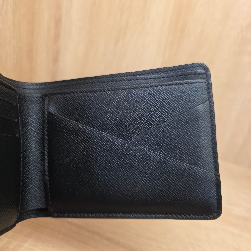 [專櫃銷量排名🥰超甜價出] LV黑灰老花Multiple5卡短夾-3