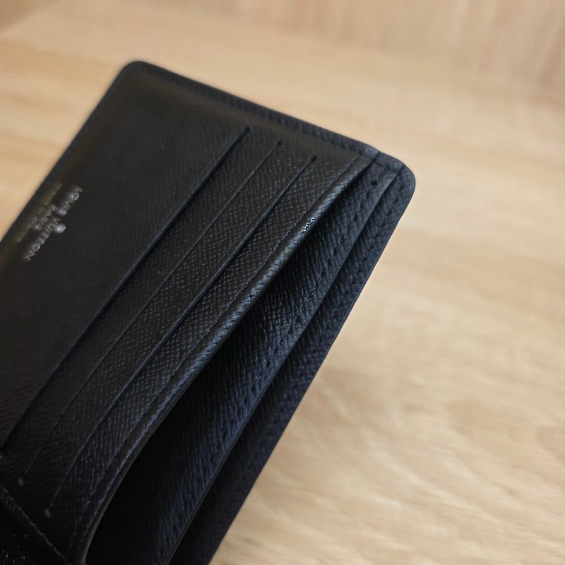 [專櫃銷量排名🥰超甜價出] LV黑灰老花Multiple5卡短夾-14