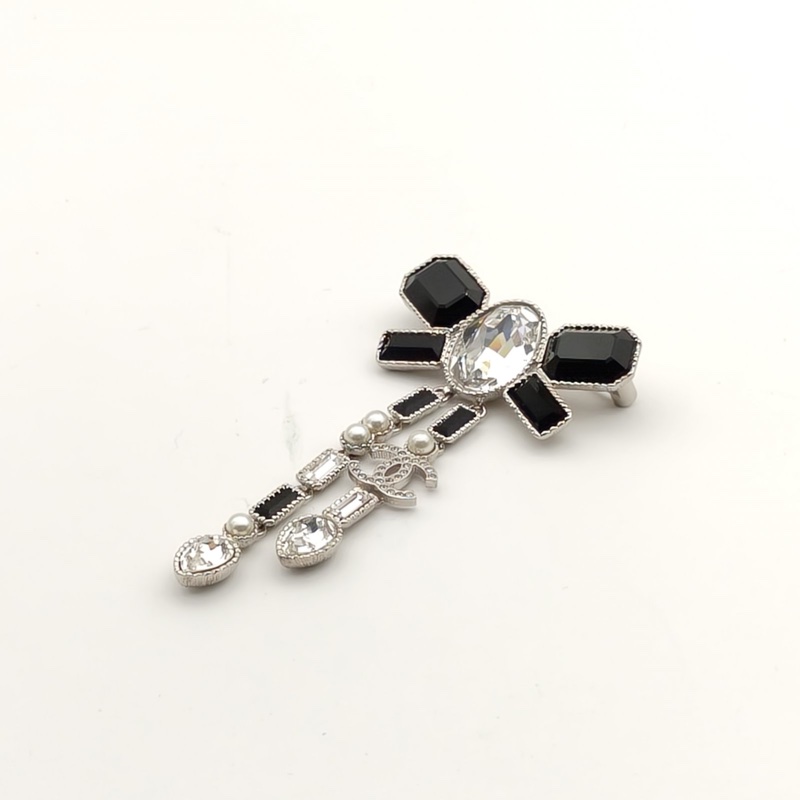 CHANEL 合金23K蝴蝶結胸針-1