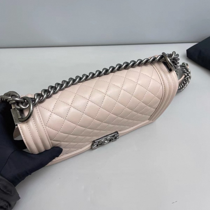 Chanel香奈兒 leboy中號 藕粉色牛皮菱格包-4