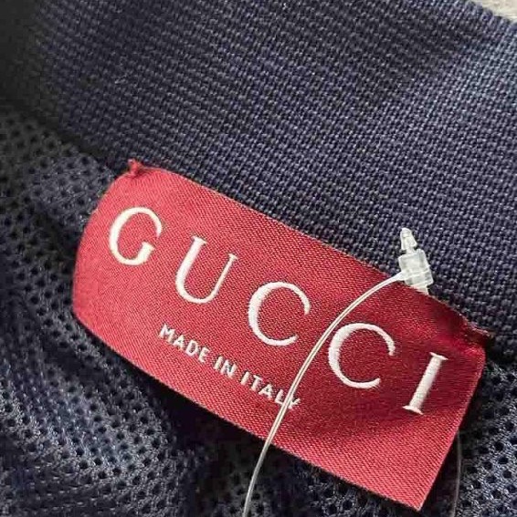 Gucci超時尚顯年輕的休閒拉鍊外套-6