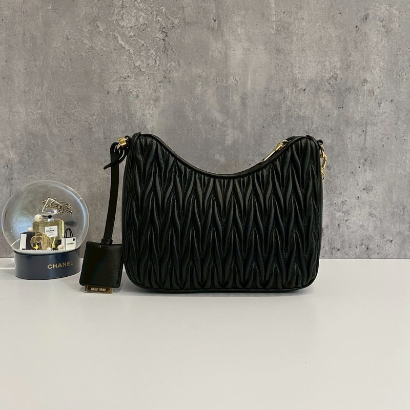 Miu Miu 三合一 hobo 黑金 雙背袋-1