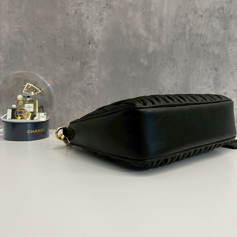 Miu Miu 三合一 hobo 黑金 雙背袋-5