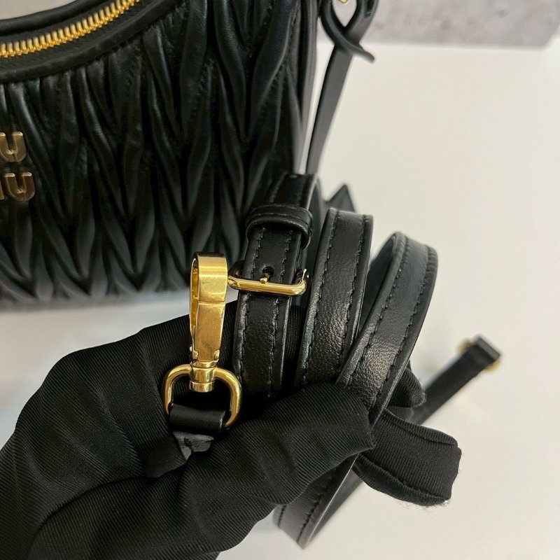 Miu Miu 三合一 hobo 黑金 雙背袋-8