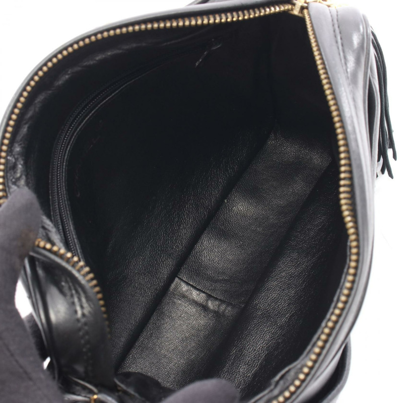 香奈兒 V 字縫線鏈條單肩包,羊皮材質,黑色,二手,女士款,金色五金配件,CC-2