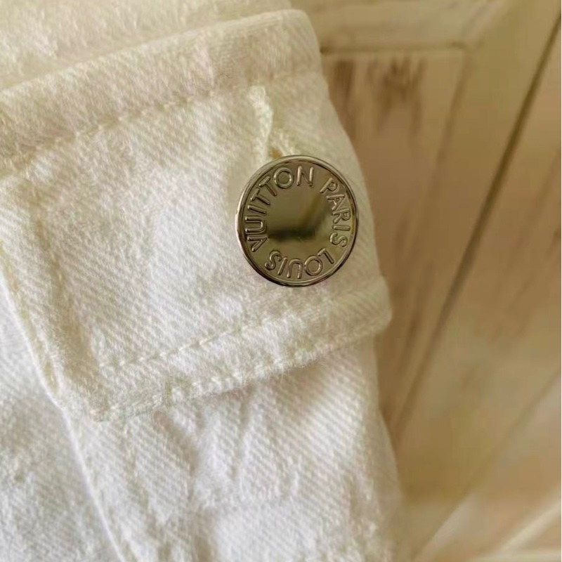 Lv老花牛仔上衣36碼-1