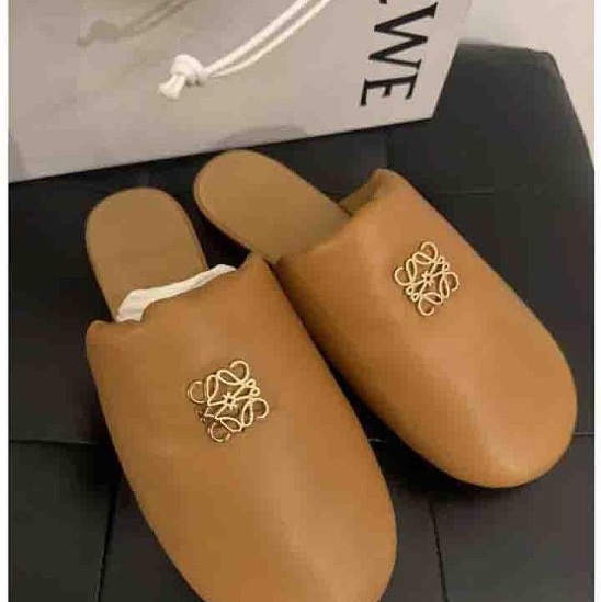 Loewe太可愛太可口的napa駝色麵包平底鞋-0