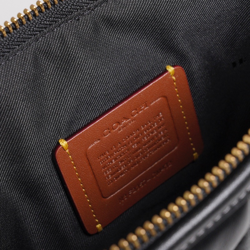COACH POUCH 28 絎縫手拿包 一組2個-11