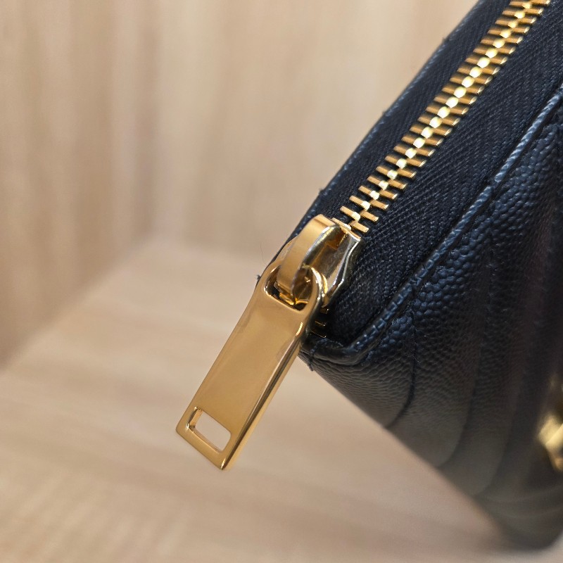 [經典款拉鏈長夾🥰甜價出] YSL黑荔枝皮金釦拉鏈長夾-21