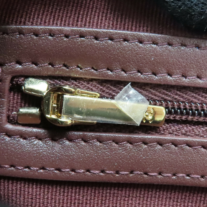 黑色 荔枝紋牛皮 鍊帶 手機包 肩背包 金扣【CHANEL 香奈兒】 AP2096-16