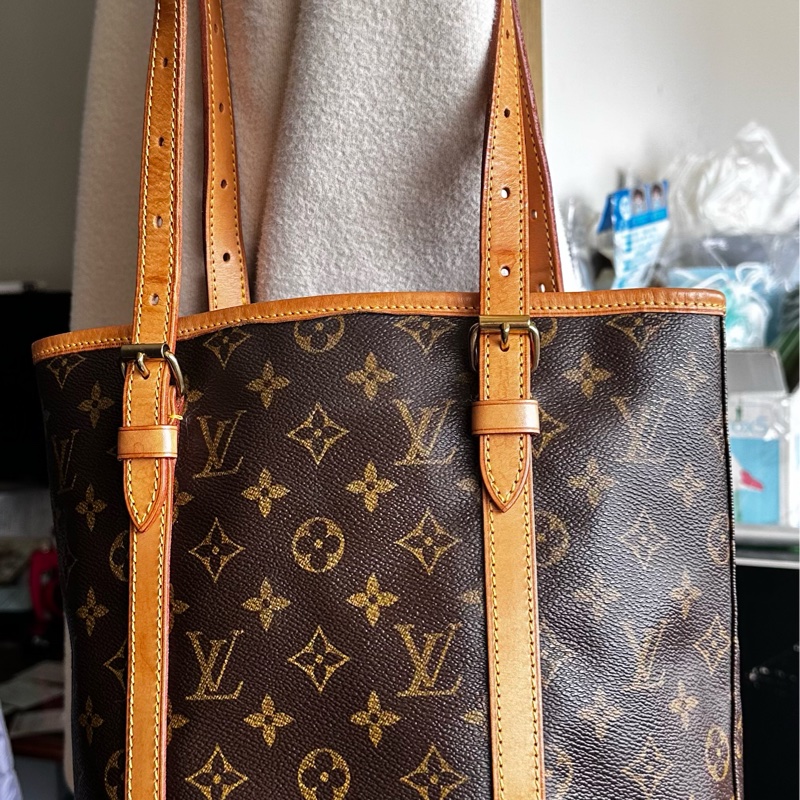 【法製經典】LV Monogram Bucket PM 水桶包、經典老花配蜜糖色植鞣革,法製 FL 序號,實用派首選!-3