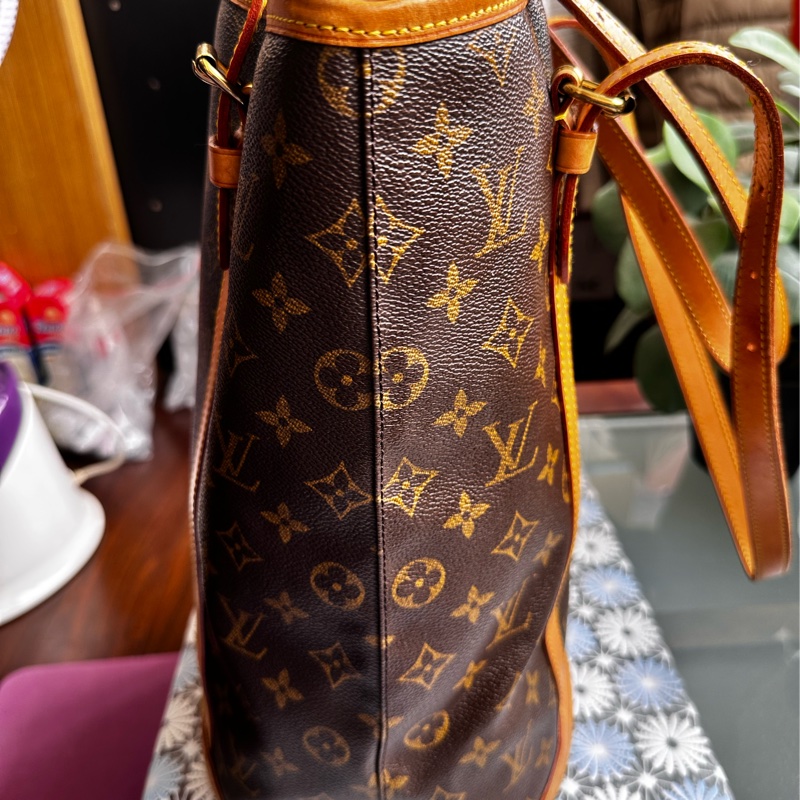 【法製經典】LV Monogram Bucket PM 水桶包、經典老花配蜜糖色植鞣革,法製 FL 序號,實用派首選!-15