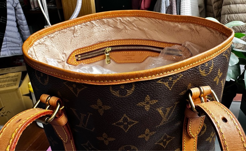【法製經典】LV Monogram Bucket PM 水桶包、經典老花配蜜糖色植鞣革,法製 FL 序號,實用派首選!-21