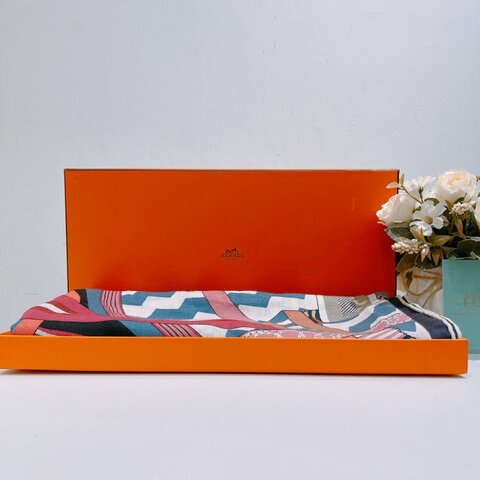 MS0579 Hermes愛馬仕 大方巾 La Selle Imaginaire Shawl Scarf 140 X 140 cm