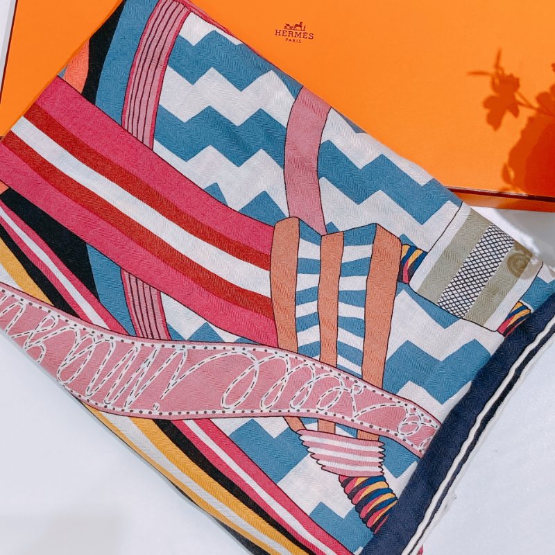 MS0579 Hermes愛馬仕 大方巾 La Selle Imaginaire Shawl Scarf 140 X 140 cm-2