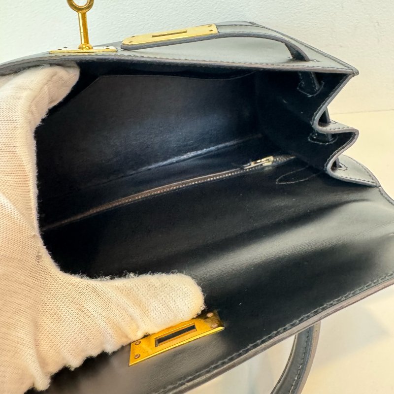 Hermès 愛馬仕 Kelly 28 黑金 Box 皮 圈 M 刻 1983 年 有肩帶有鎖具 尺寸:28*22*10cm-8