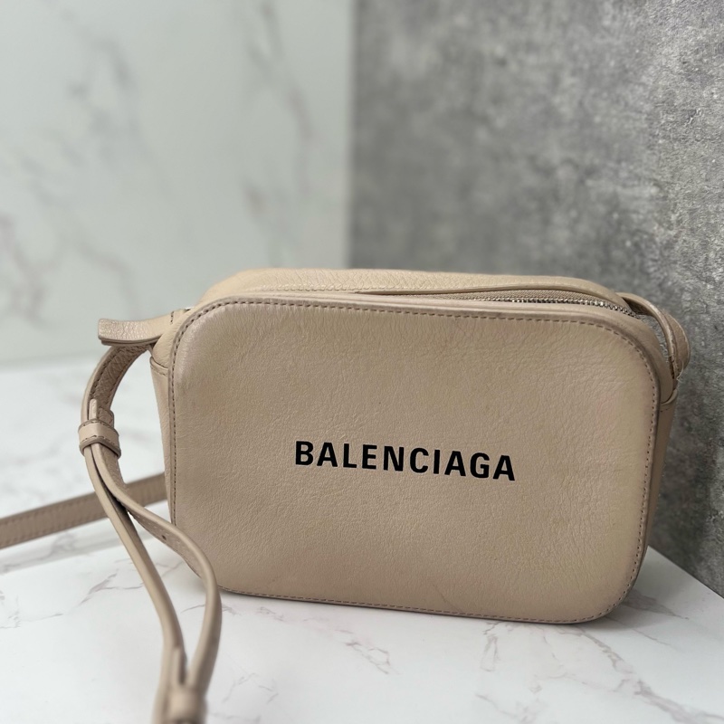 香緹國際精品 829 巴黎世家 奶茶色 相機包-0